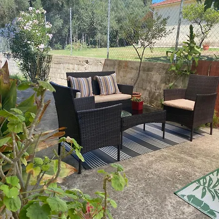 Appartamento 2 Bedroom Ground Floor - Meadow Views Análipsis